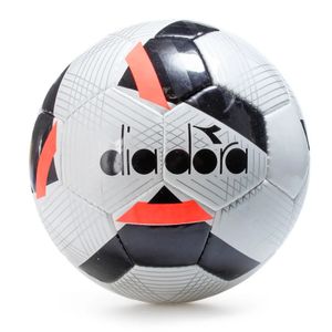 Bola Futebol Diadora Oficial PU Technology Branco e Preto